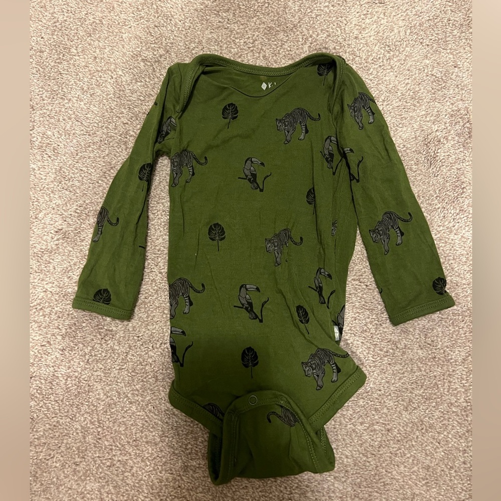 Kyte Baby Long Sleeve Bodysuit in Jungle 6-12 month